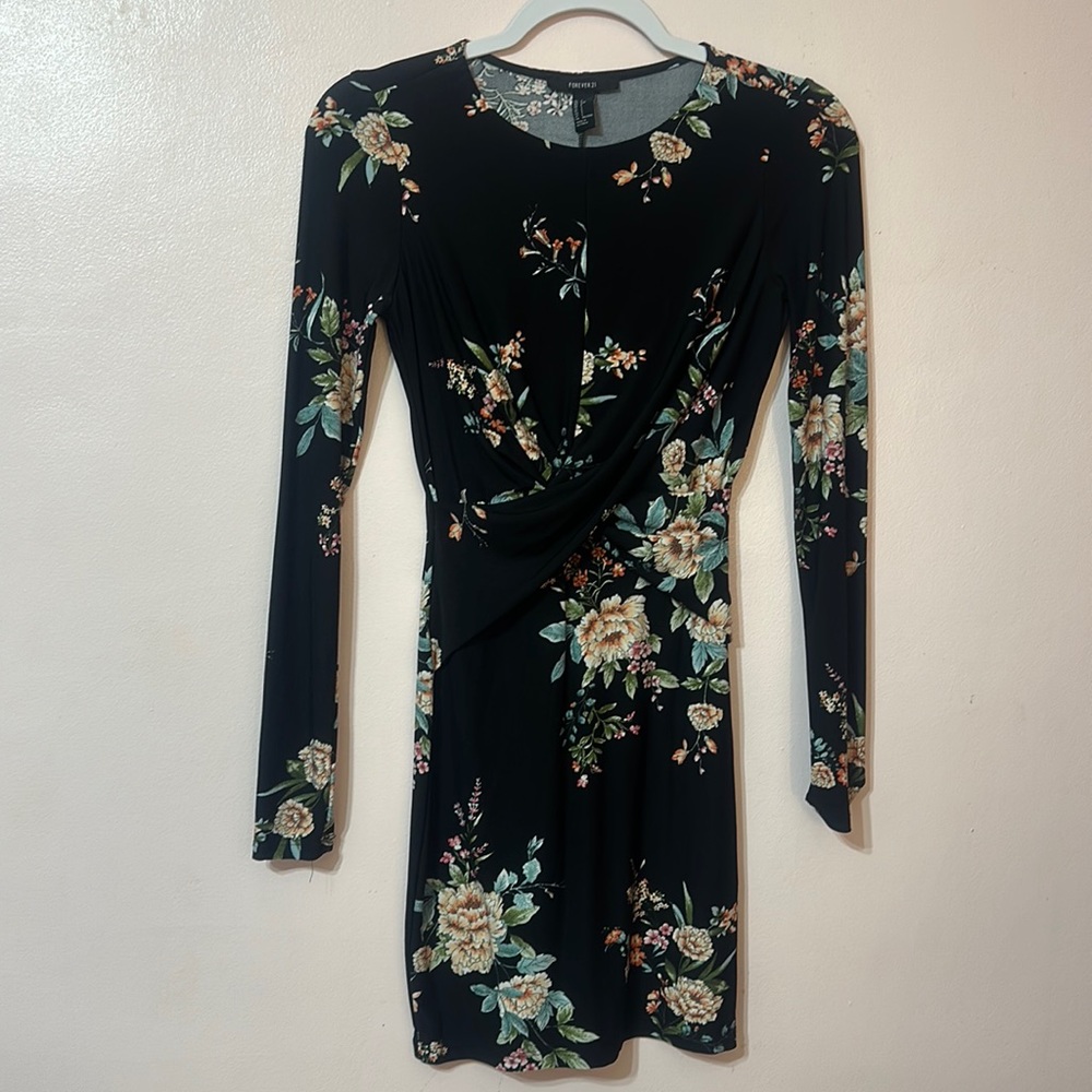 cute short dress!